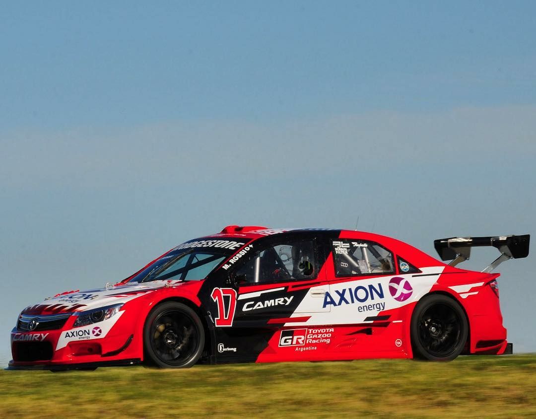 Rossi logro la victoria en Parana