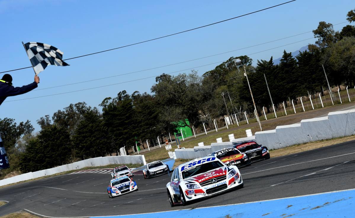 Nestor Girolami se llevó la victoria en el Oscar Cabalén