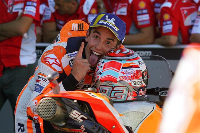 Márquez se quedó con una pole para la historia