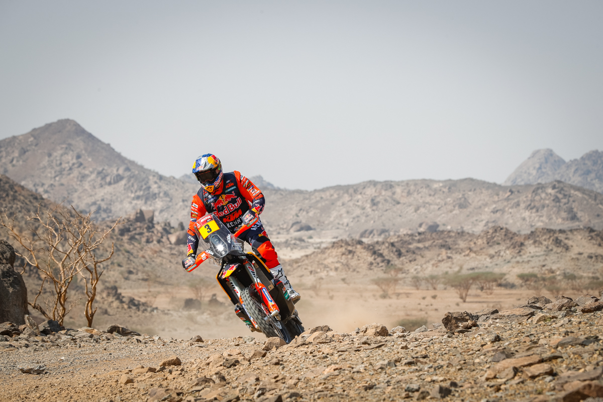 Dakar 2021 Motos: Price comienza fuerte en la primera etapa y Kevin Benavides le sigue los pasos