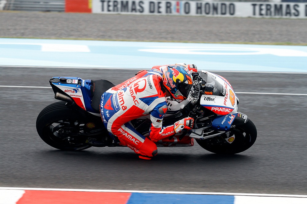 Jack Miller se quedo con una emocionante clasificación