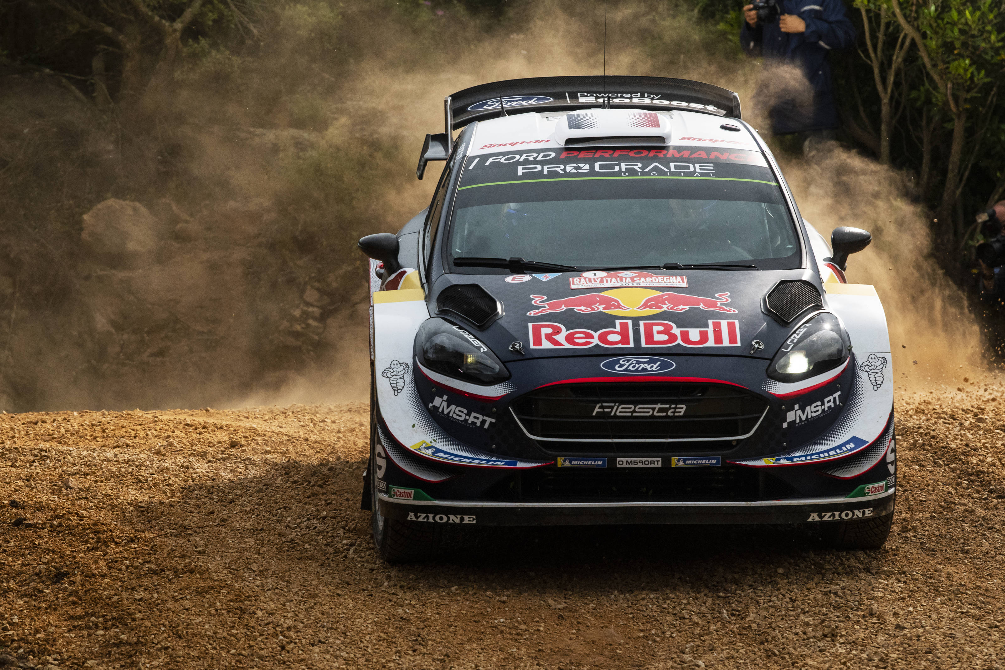 Ogier es el primer líder en Cerdeña