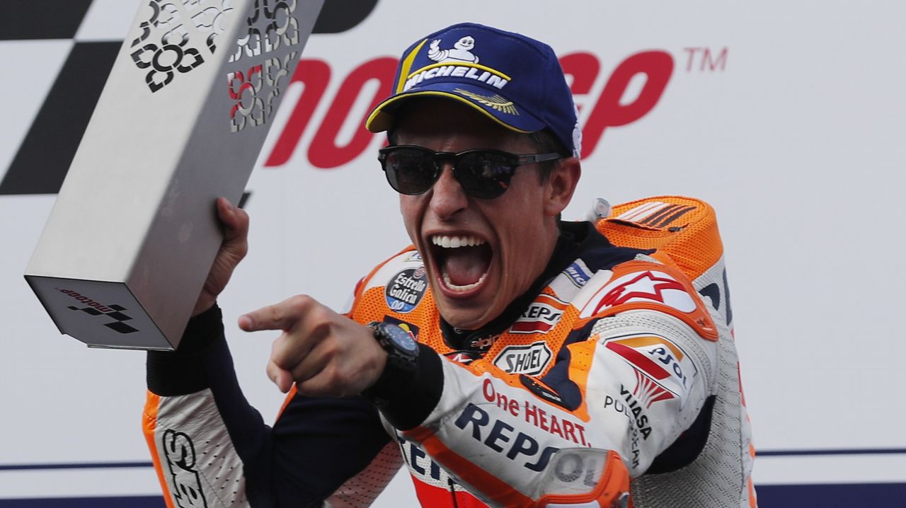Ganó Márquez y acaricia el Mundial