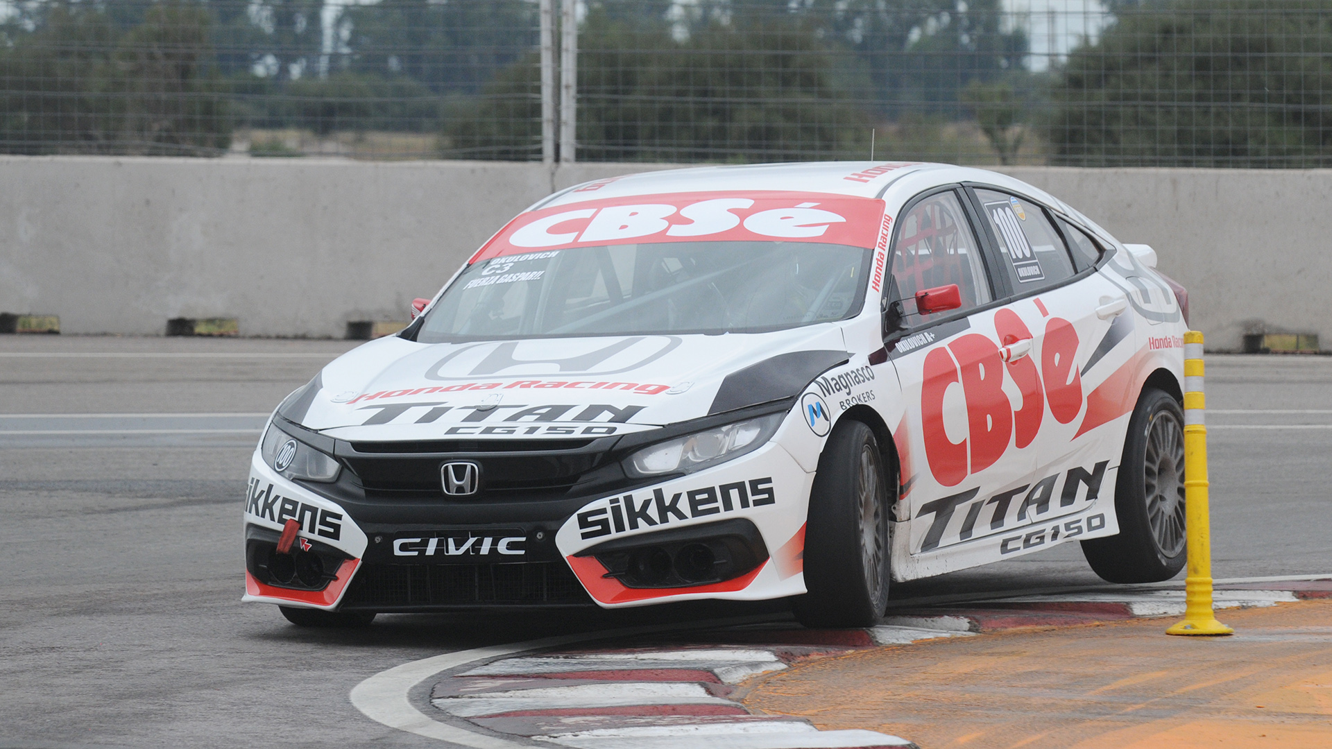 Carlos Okulovich volvió a La Pedrera por revancha y se quedó con la pole