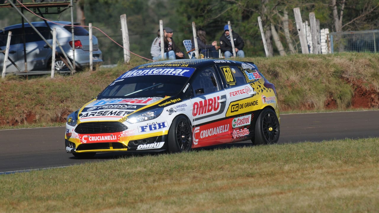 Julián Santero volvió a la victoria en la tierra colorada