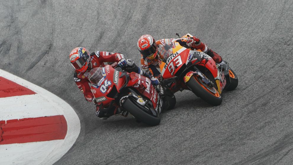 Dovizioso gana a Márquez en la última curva