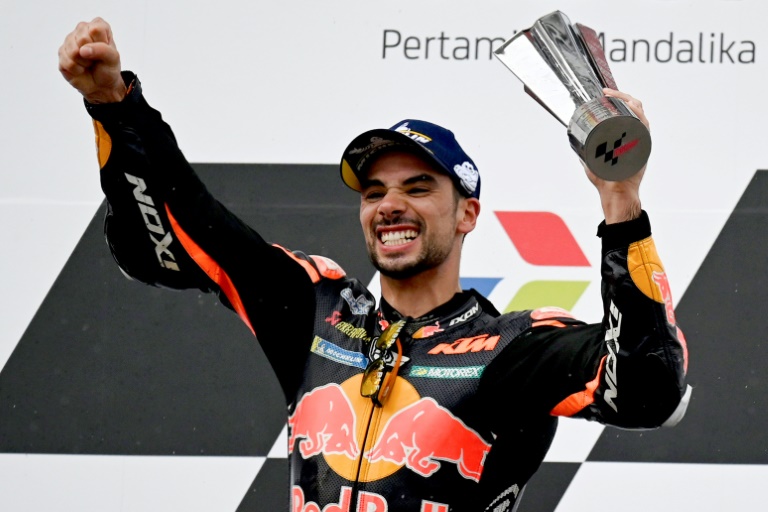 Oliveira gana en Indonesia, Quartararo segundo