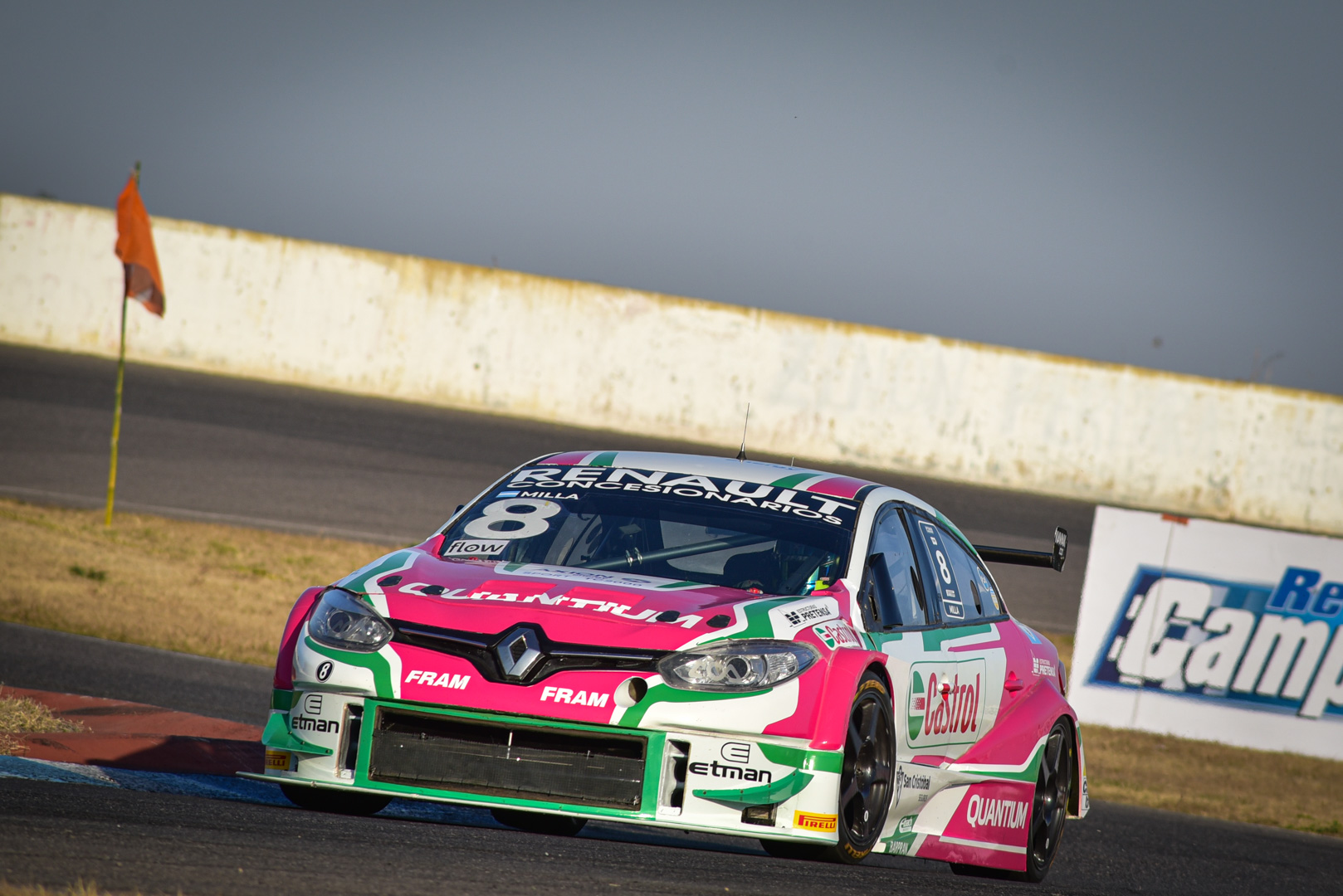 Primera pole para Matías Milla