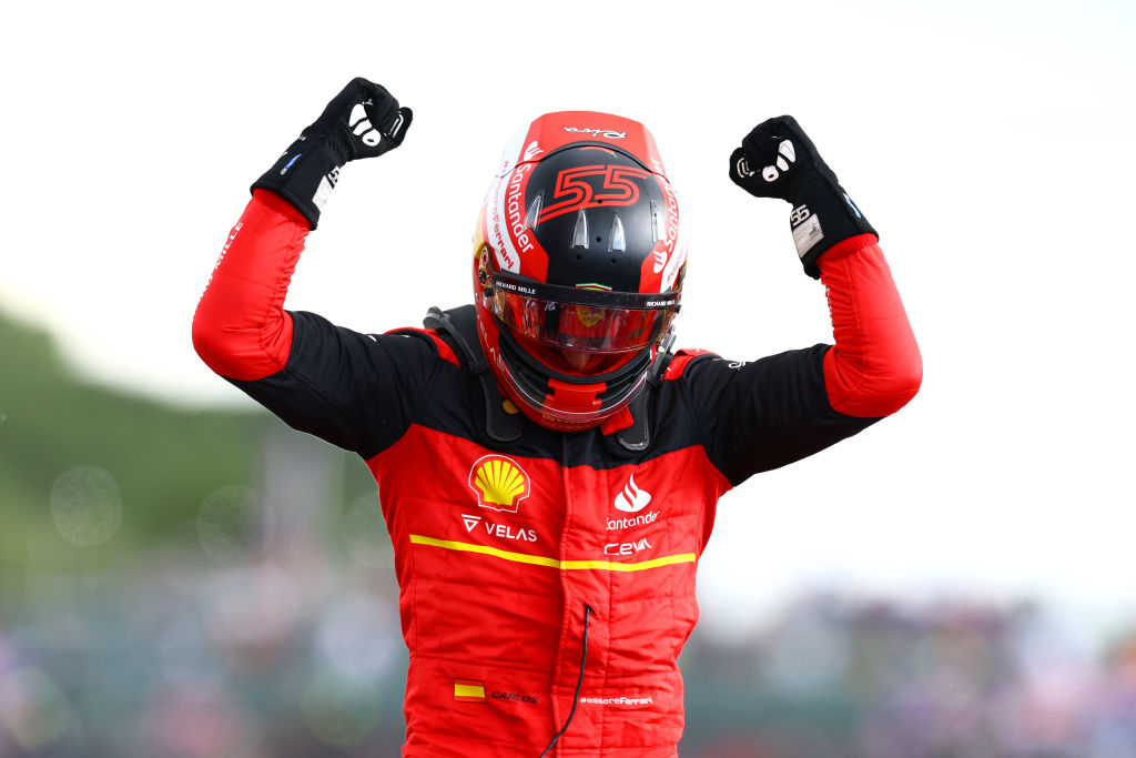 Pole para Sainz en Bélgica, Pérez arrancará segundo