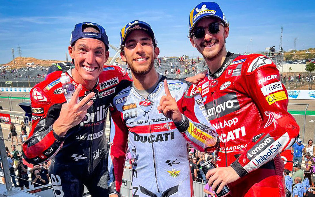 Bastianini vence a Bagnaia en Aragón ante el retiro de Quartararo