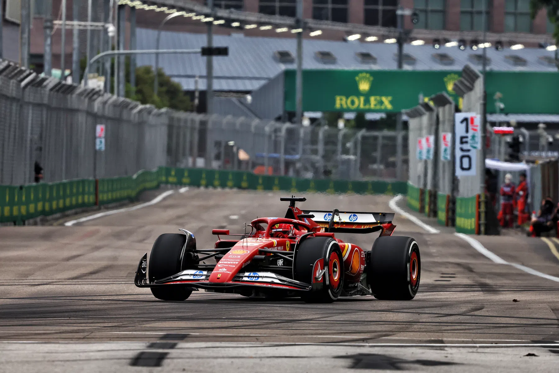 Leclerc se impone en la FP1 del GP de Singapur; Norris y Sainz le siguen de cerca, Colapinto en el 11º lugar