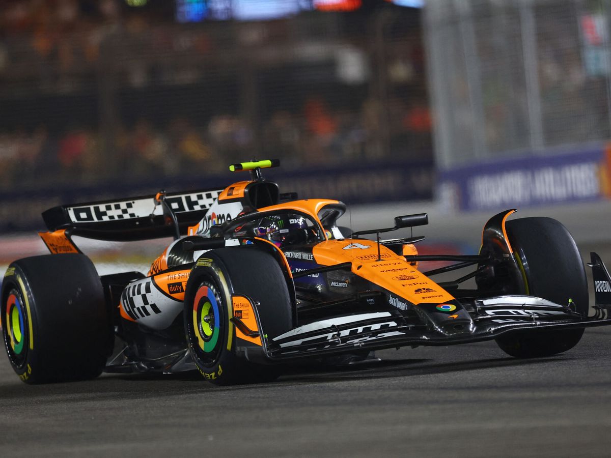 Norris arrasa en Singapur, Verstappen segundo