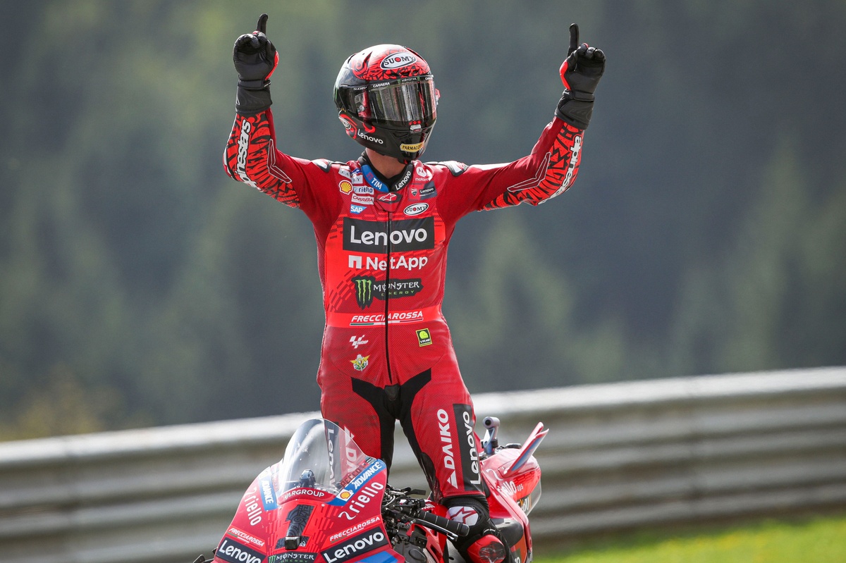 Bagnaia domina con doble victoria en Austria