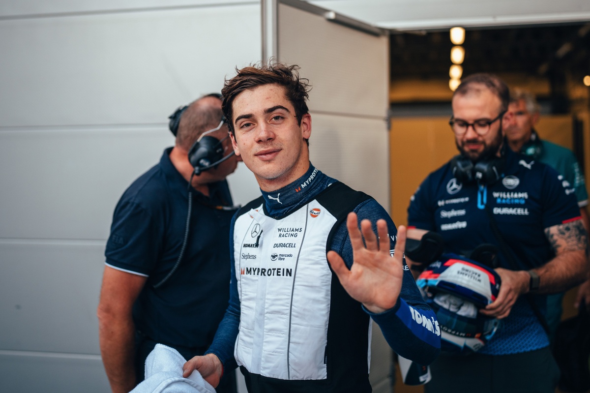 Colapinto agradece los elogios de Pérez tras el GP de Singapur