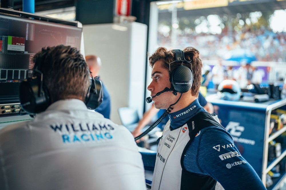 Por qué Williams prefiere a Carlos Sainz sobre Colapinto para la temporada 2025
