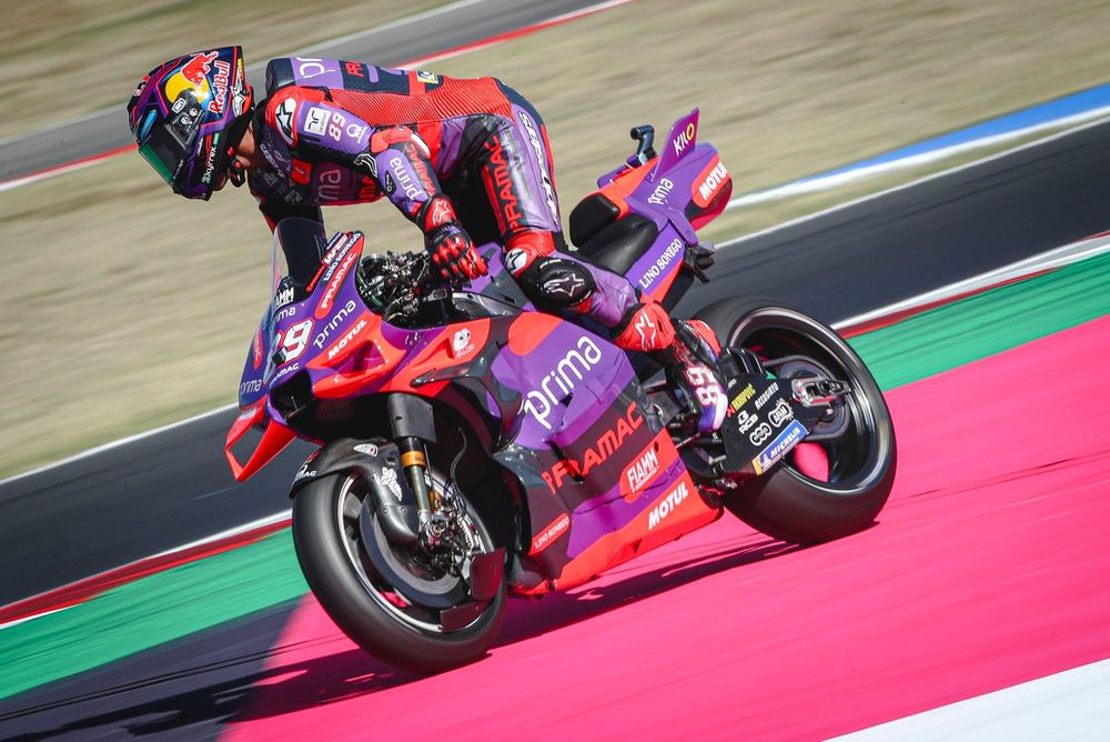 Martín domina en Misano y se apropia del liderato