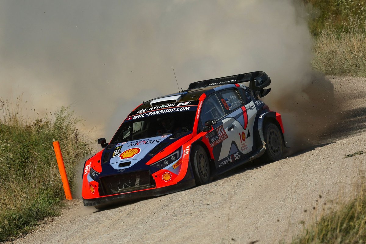 Hyundai permite a Neuville y Tänak competir por el título del WRC 2024