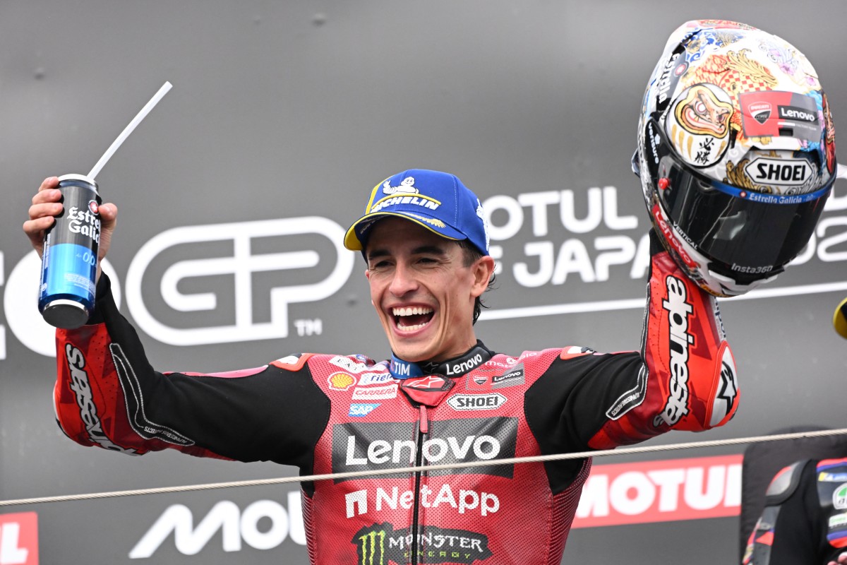 Márquez gana en Motegi y se queda a dos puntos de Martín en el Mundial Márquez gana en Motegi y se queda a dos puntos de Martín en el Mundial
